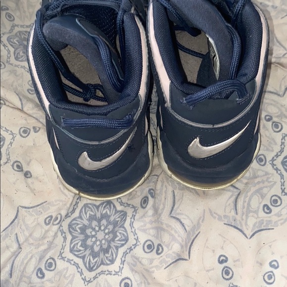 Shoes - Picture 2 of 7